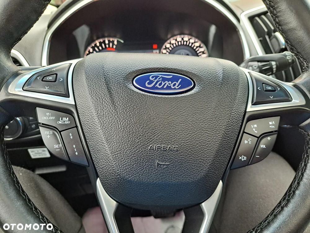 Ford Edge 2.0 TDCi Bi-Turbo 4x4 Titanium - 33
