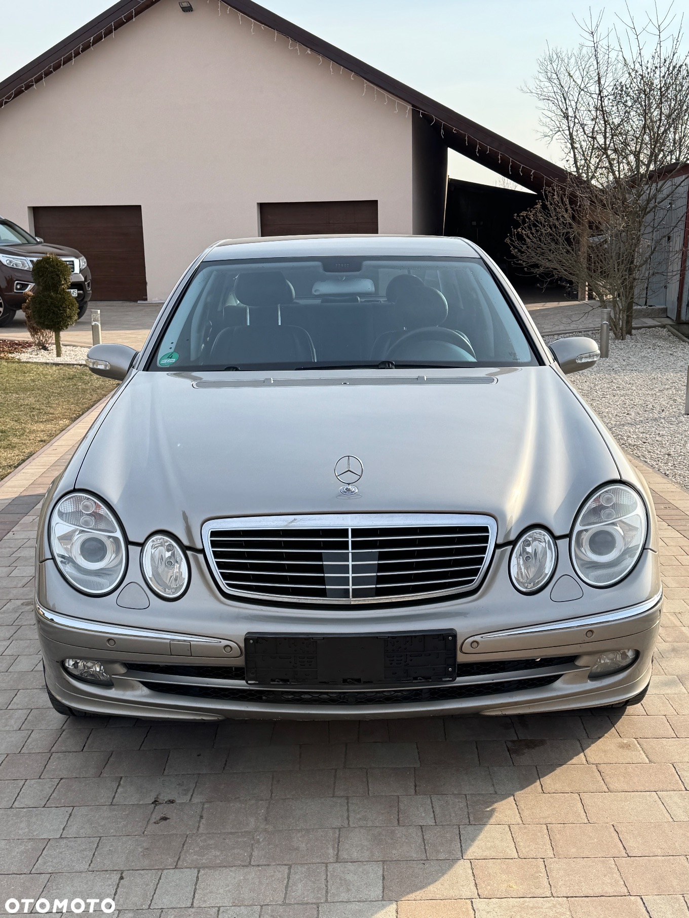 Mercedes-Benz Klasa E 500 4-Matic T Elegance - 19