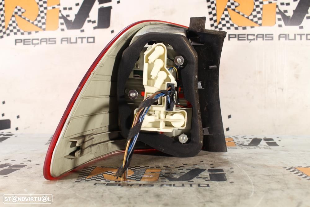 Farolim Direito Bmw 3 Touring (E91)  63217289432 / 7289432 / Carrinha - 4