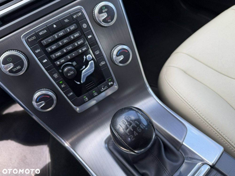 Volvo S60 - 25