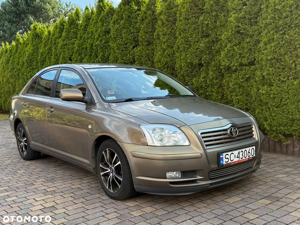 Toyota Avensis - 13