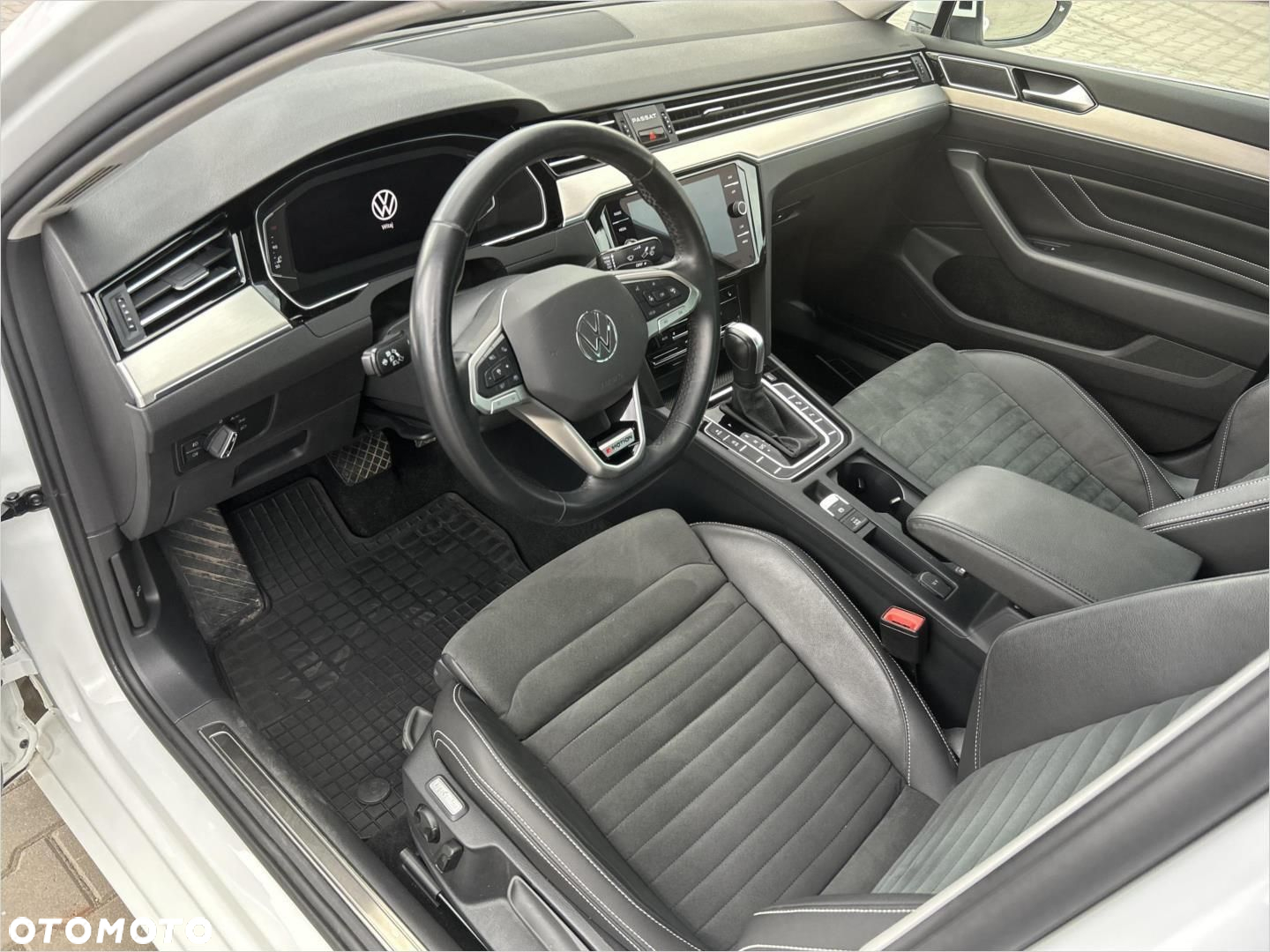 Volkswagen Passat 2.0 TDI 4Mot Elegance DSG - 17