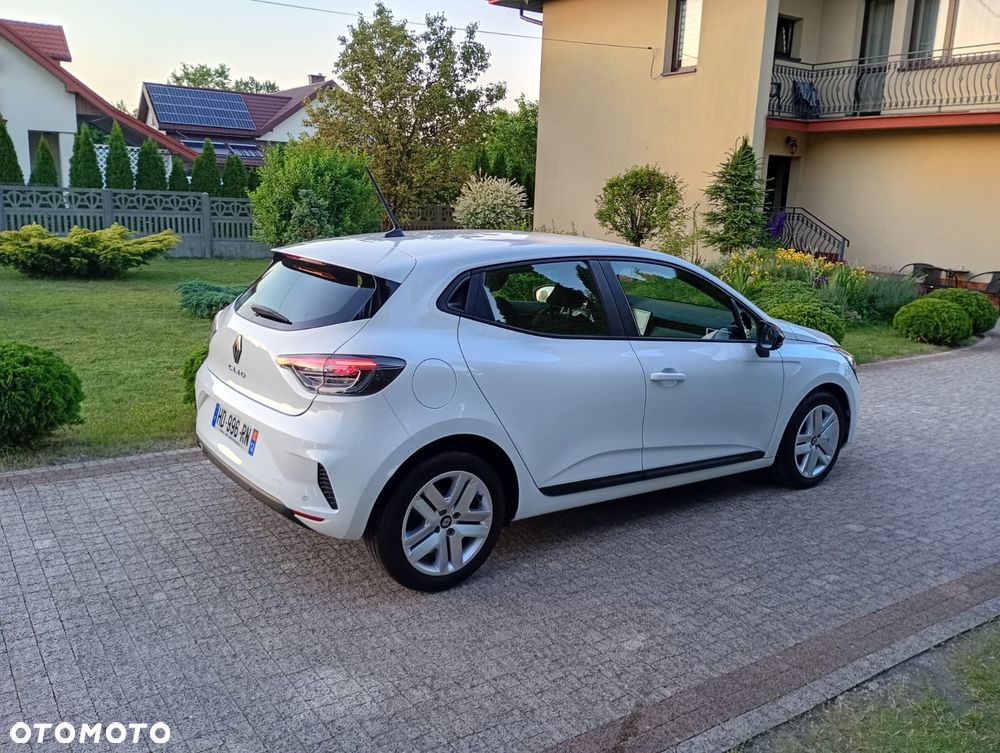 Renault Clio - 10