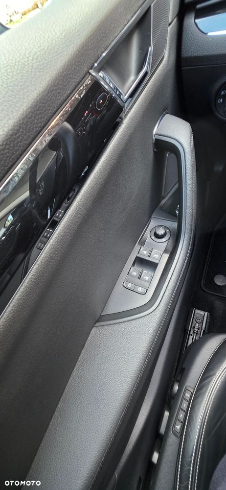Skoda Superb 2.0 TSI 4x4 L&K DSG - 23