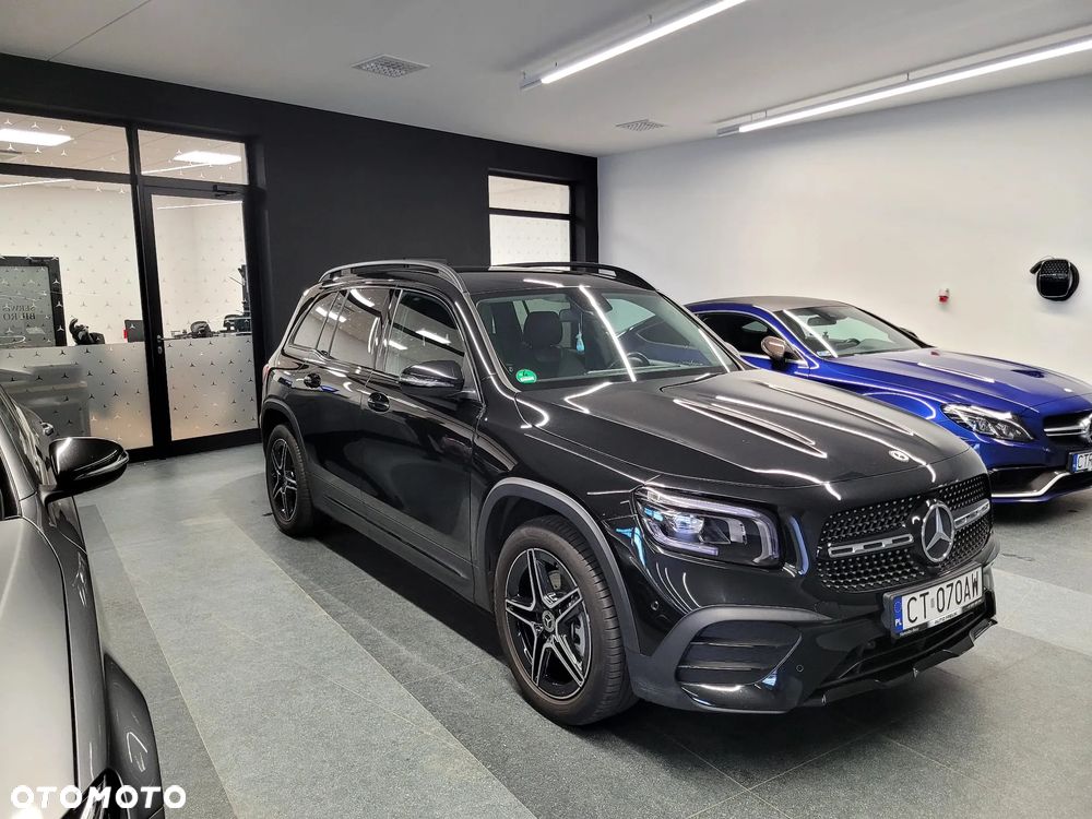 Mercedes-Benz GLB - 2