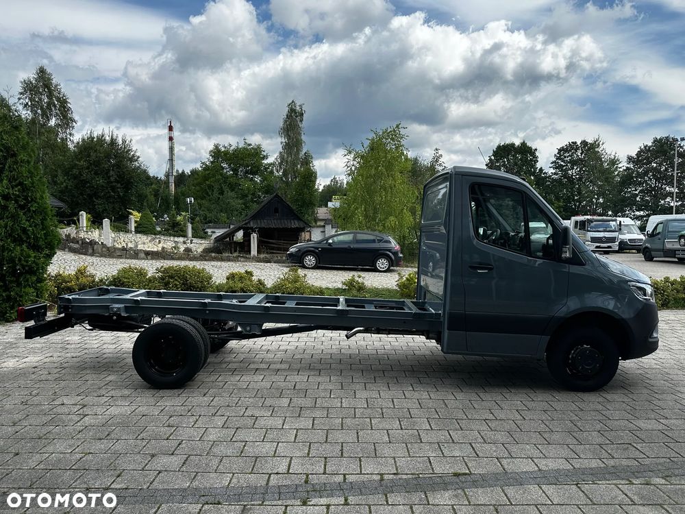 Mercedes-Benz Sprinter - 5