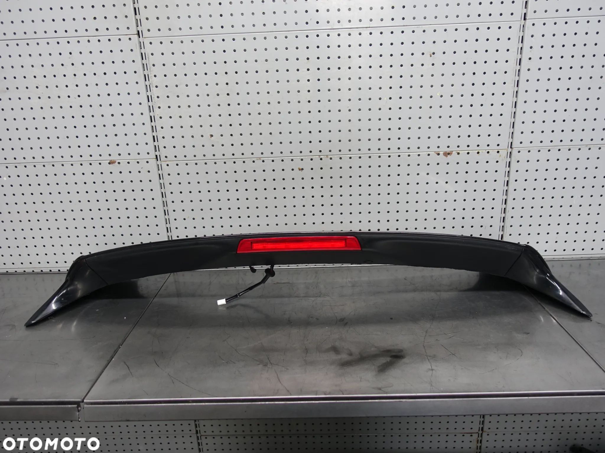 SPOJLER LOTKA NA KLAPĘ NISSAN QASHQAI II 960304E - 1