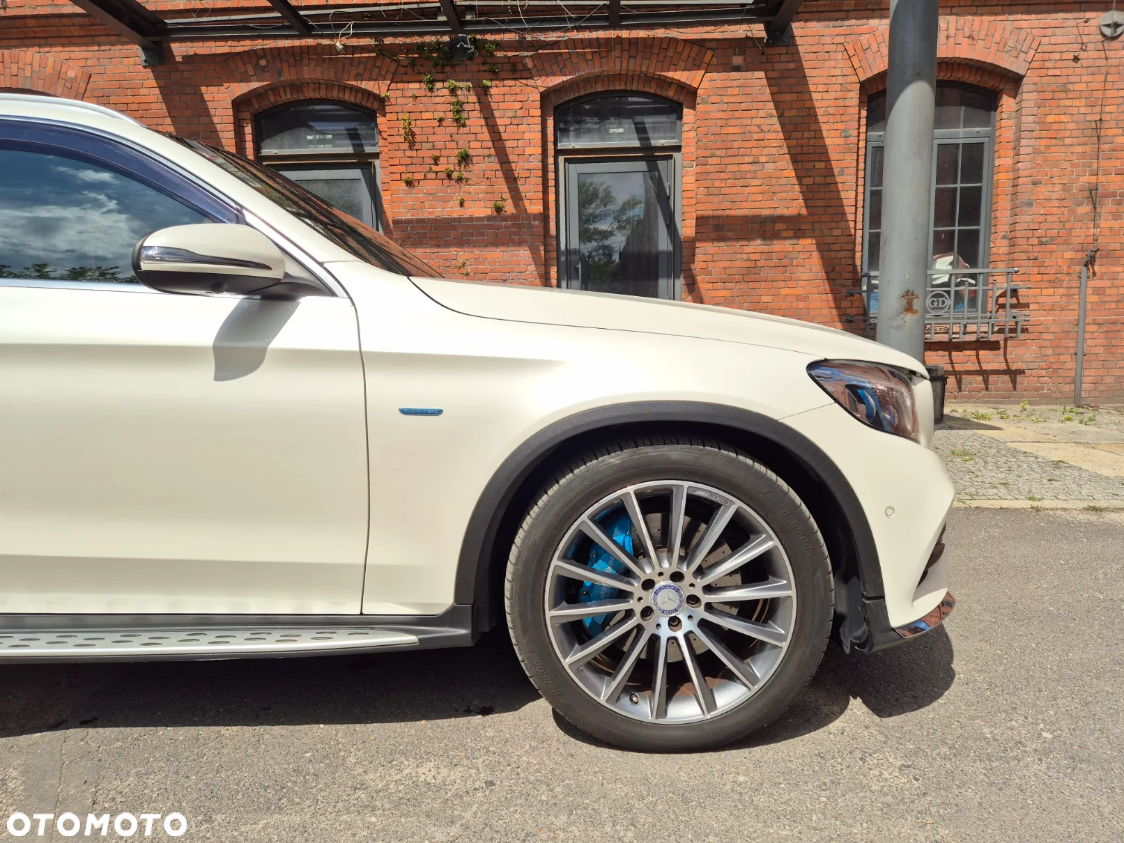 Mercedes-Benz GLC 350 e 4Matic 7G-TRONIC AMG Line - 7