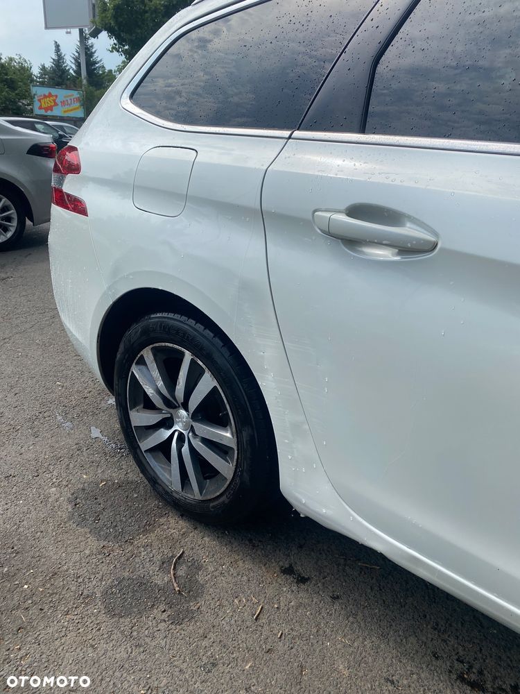 Peugeot 308 1.5 BlueHDi Allure S&S - 5