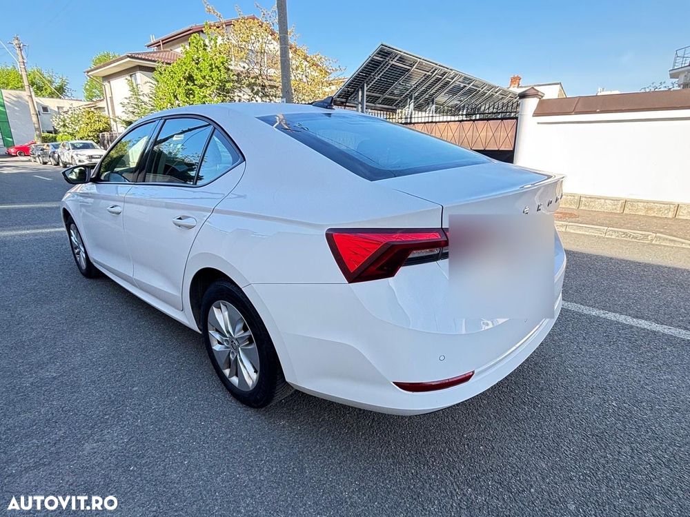 Skoda Octavia 2.0 TDI DSG Style - 3