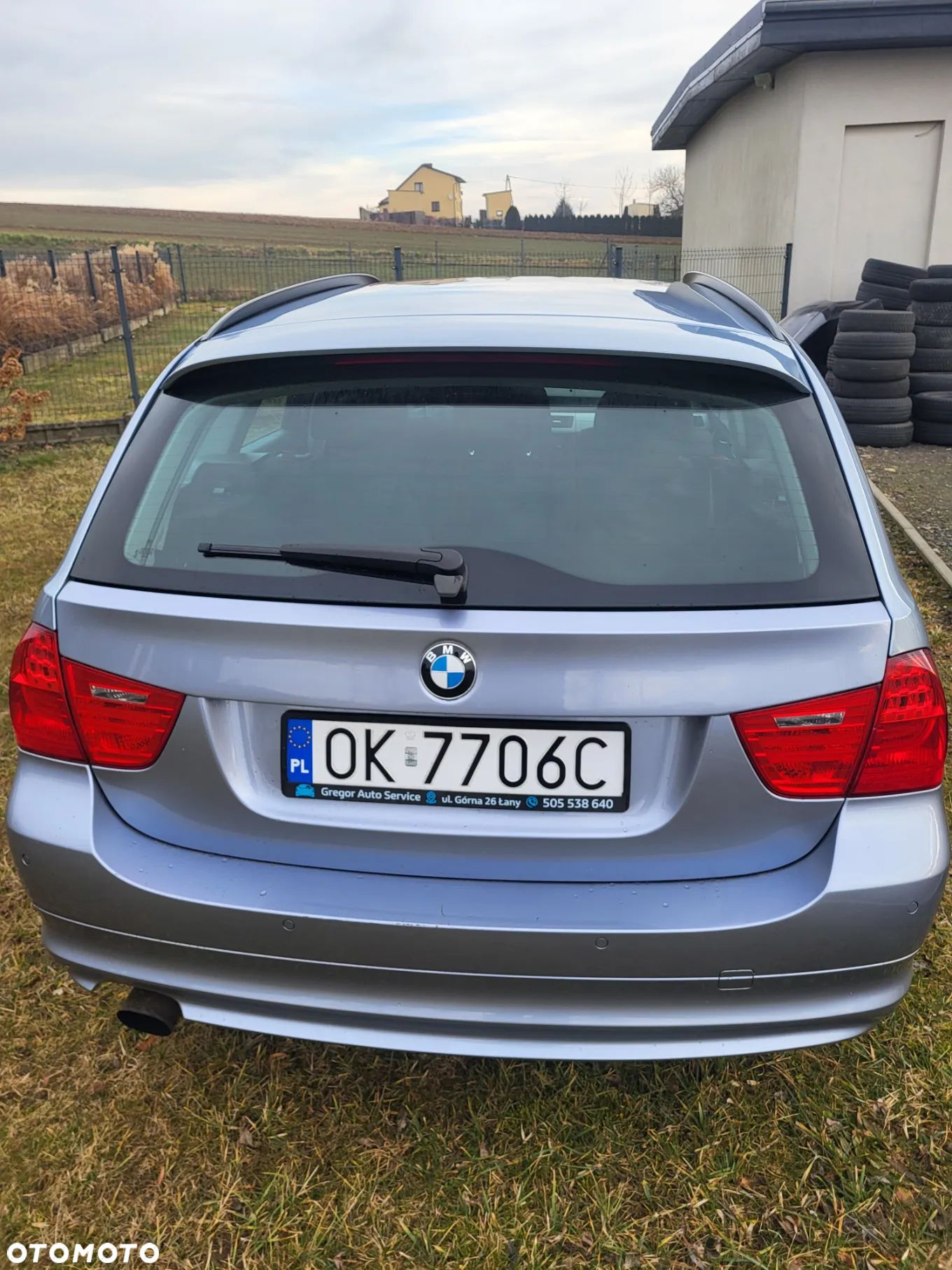 BMW Seria 3 318i - 1