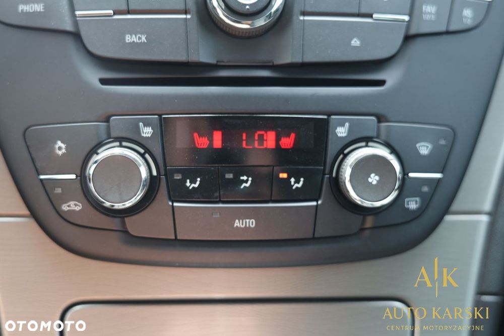 Opel Insignia - 28