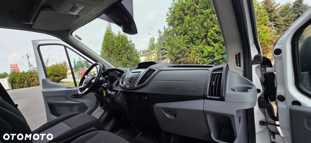 Ford Transit - 33