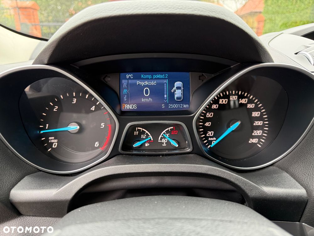 Ford Kuga 2.0 TDCi 4x4 ST-Line - 27