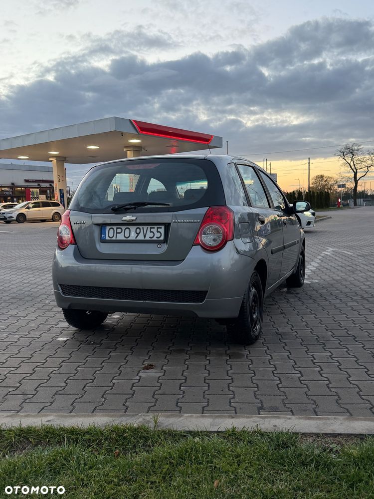 Chevrolet Aveo - 5