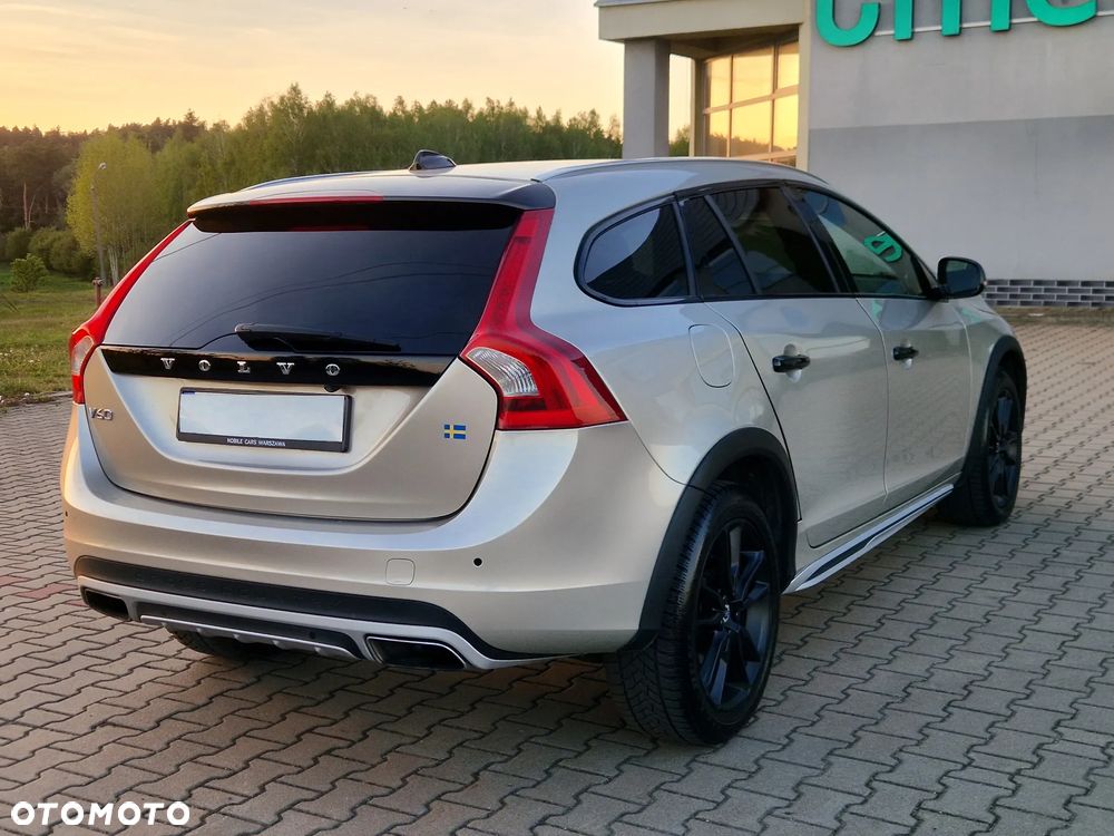 Volvo V60 T5 Drive-E Summum - 4