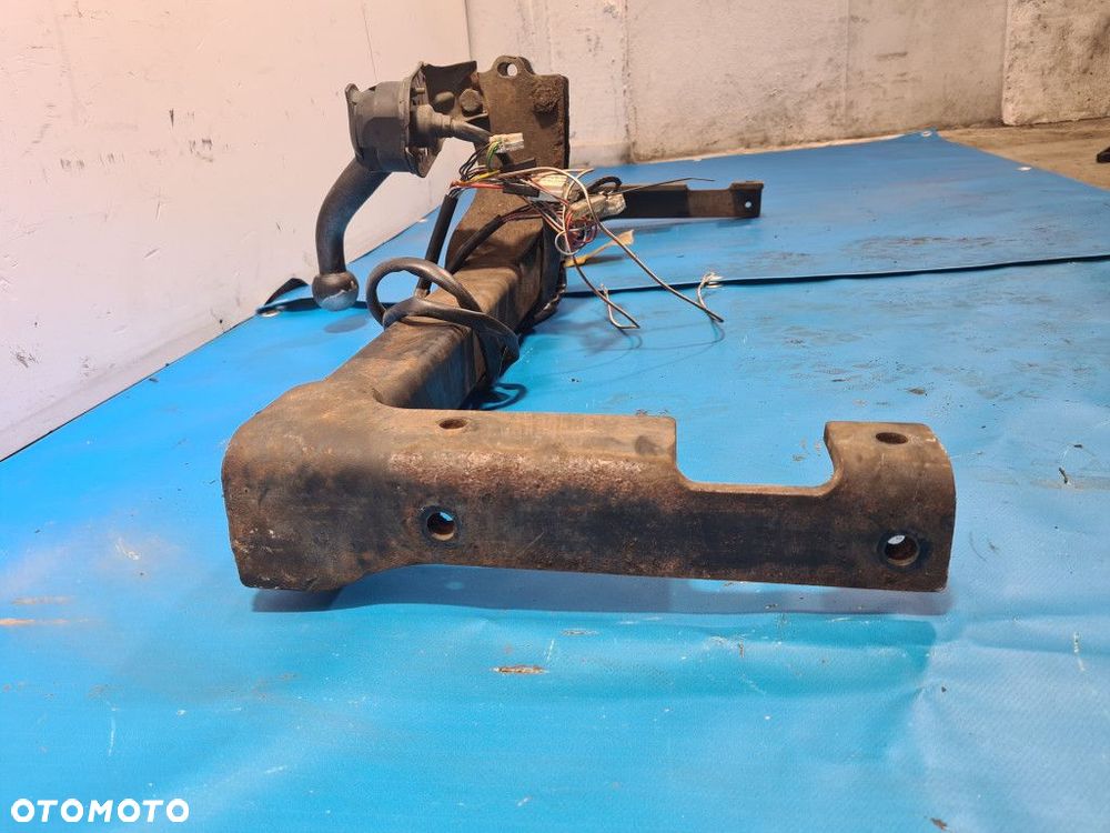 HAK DO PRZYCZEPY MITSUBISHI GALANT VIII - 5