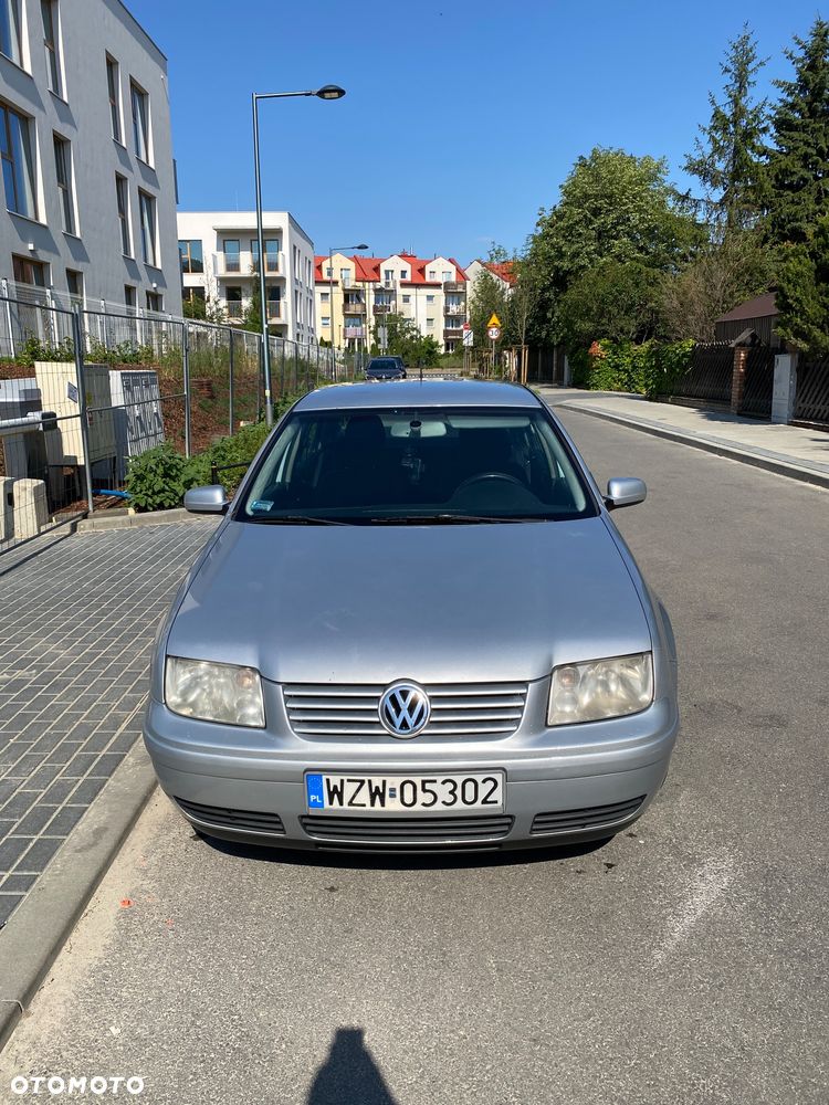 Volkswagen Bora 1.6 Basis - 2