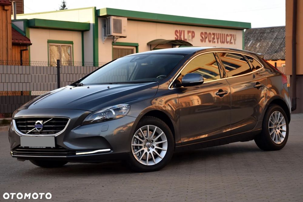 Volvo V40 D3 Summum - 10