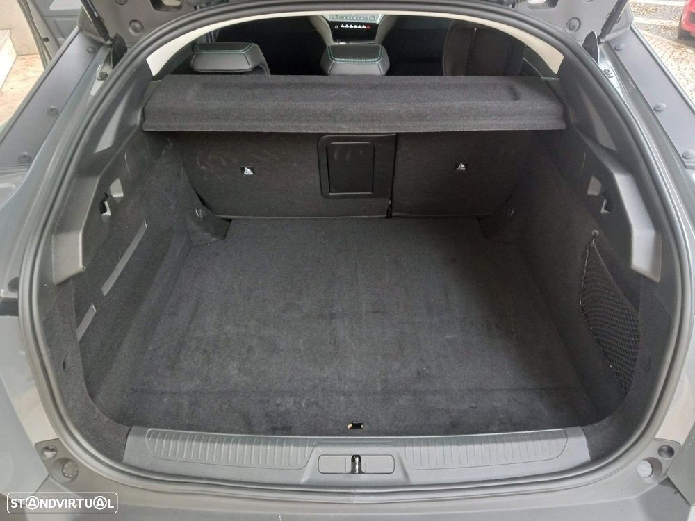 Peugeot 408 1.2 Hybrid Allure e-DCS6 - 32