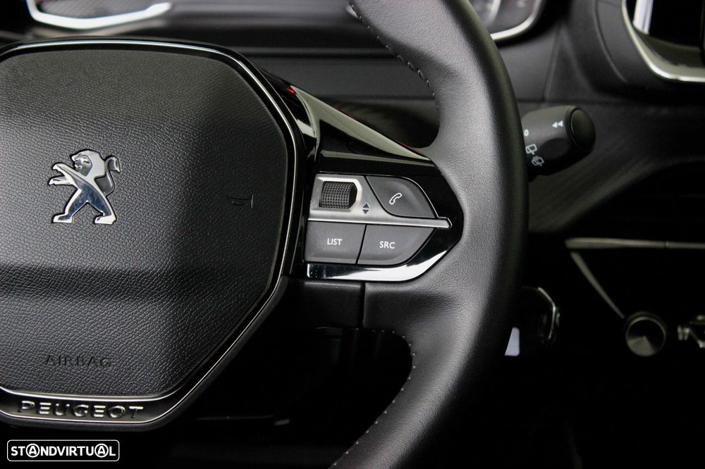 Peugeot 208 - 19