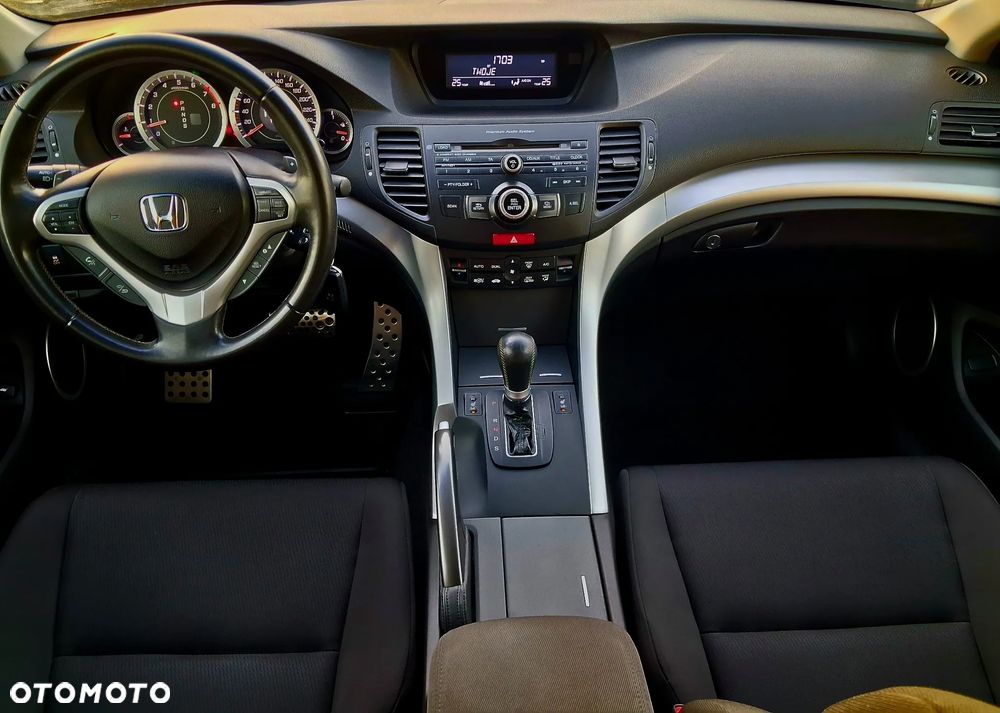 Honda Accord 2.0 Executive - 21