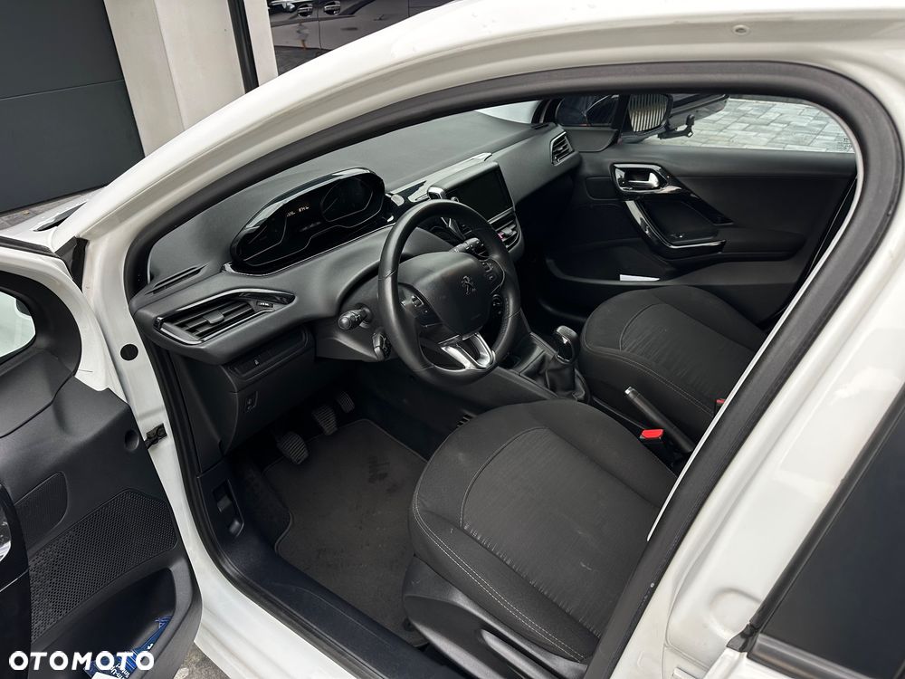 Peugeot 208 1.6 BlueHDi Active - 10