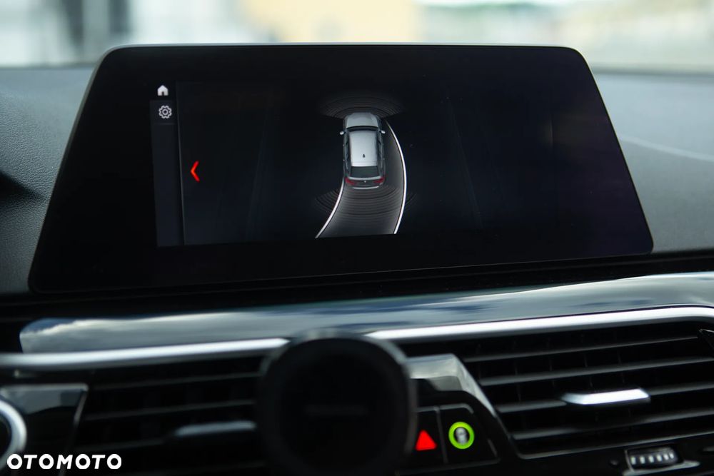 BMW Seria 5 518d Sport Line sport - 36
