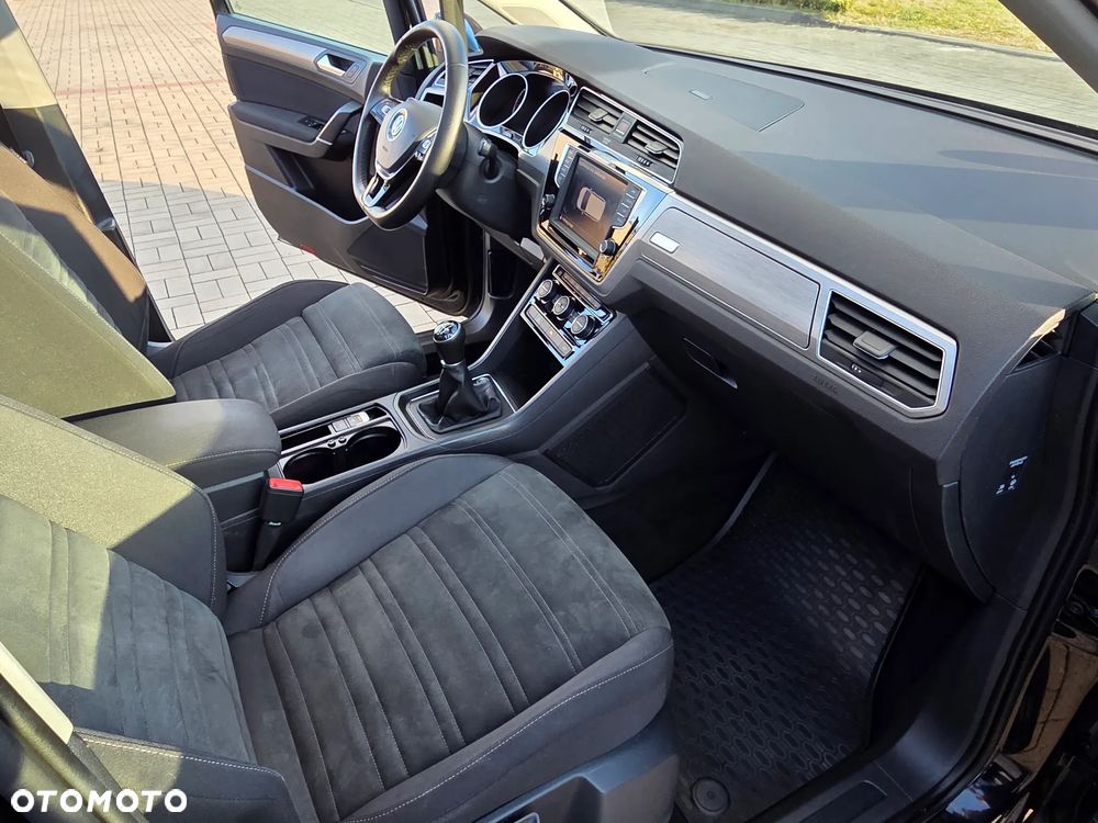 Volkswagen Touran 1.6 TDI SCR (BlueMotion Technology) Comfortline - 19