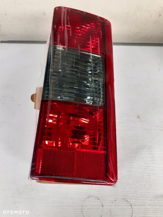 LAMPA TYLNA OPEL COMBO C LEWA LUB PRAWA - 3