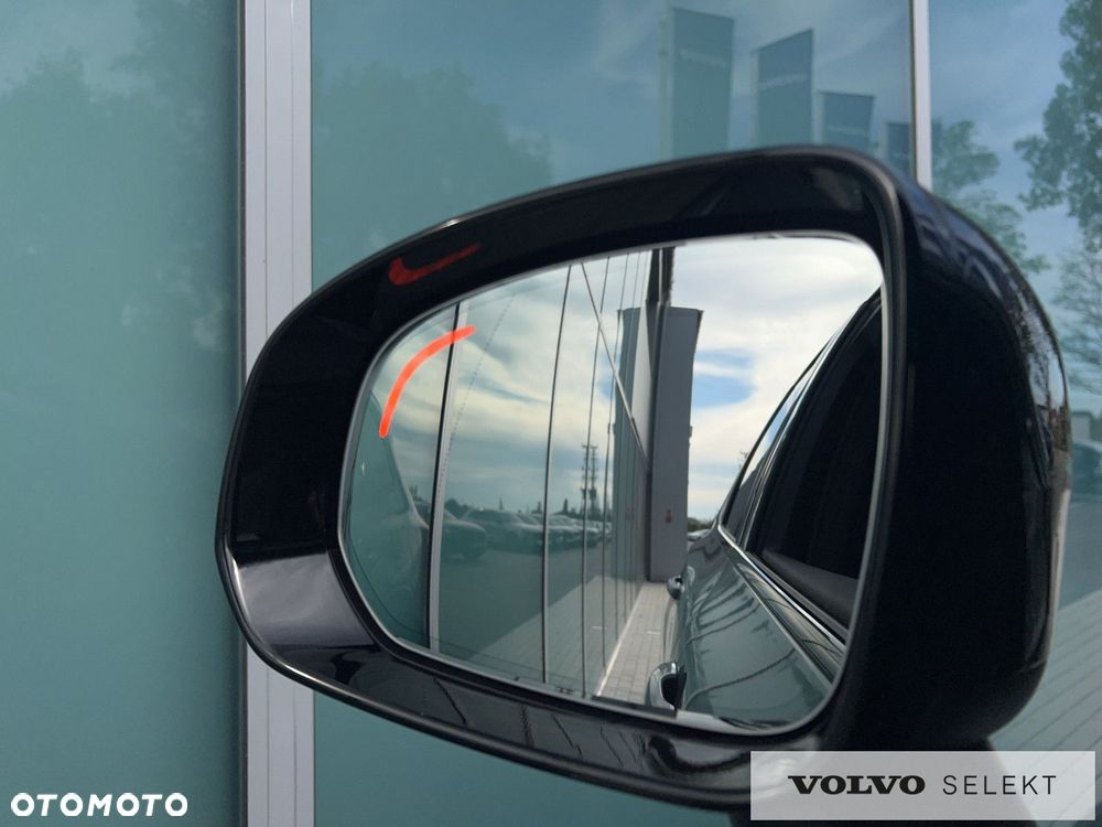 Volvo XC 60 B5 B AWD Plus Black Edition - 26