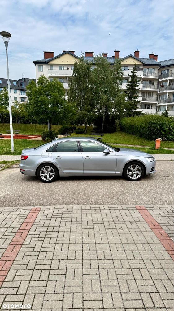 Audi A4 Limousine 1.4 TFSI Design - 8
