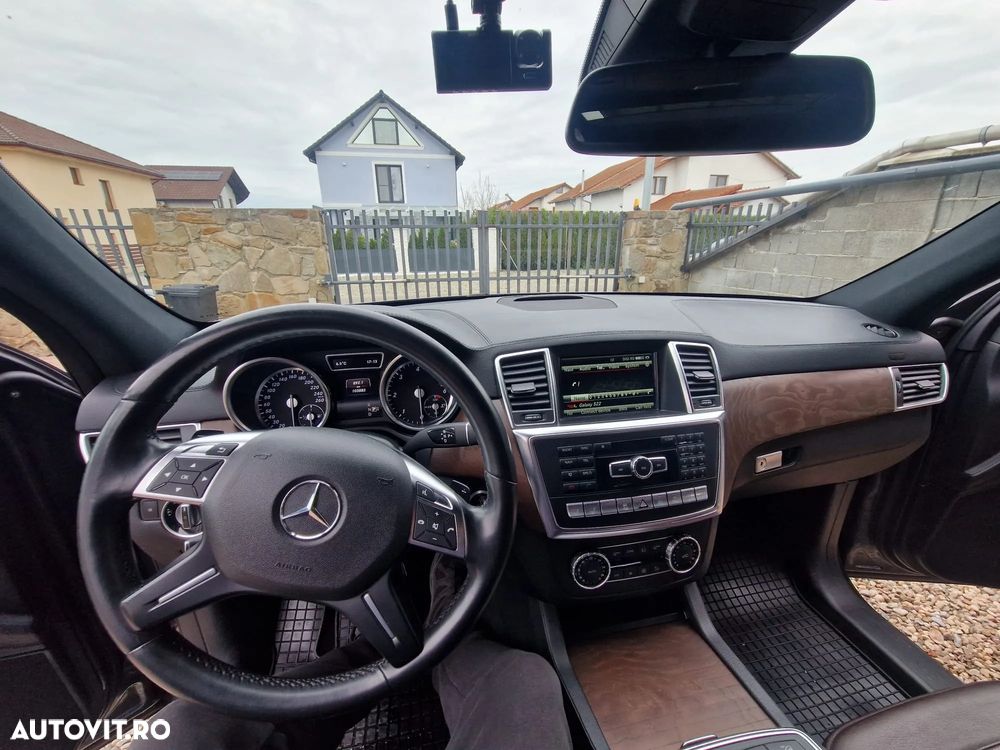 Mercedes-Benz ML - 7