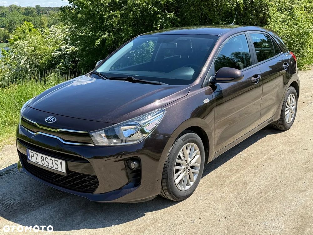Kia Rio 1.2 L - 1