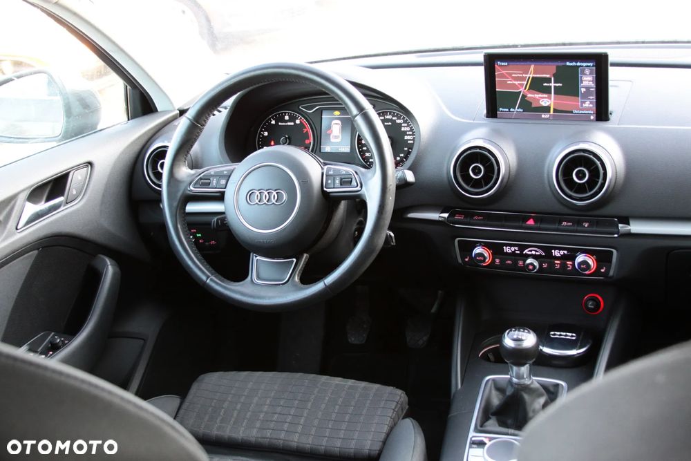 Audi A3 Sportback 1.4 TFSI Ambition - 16