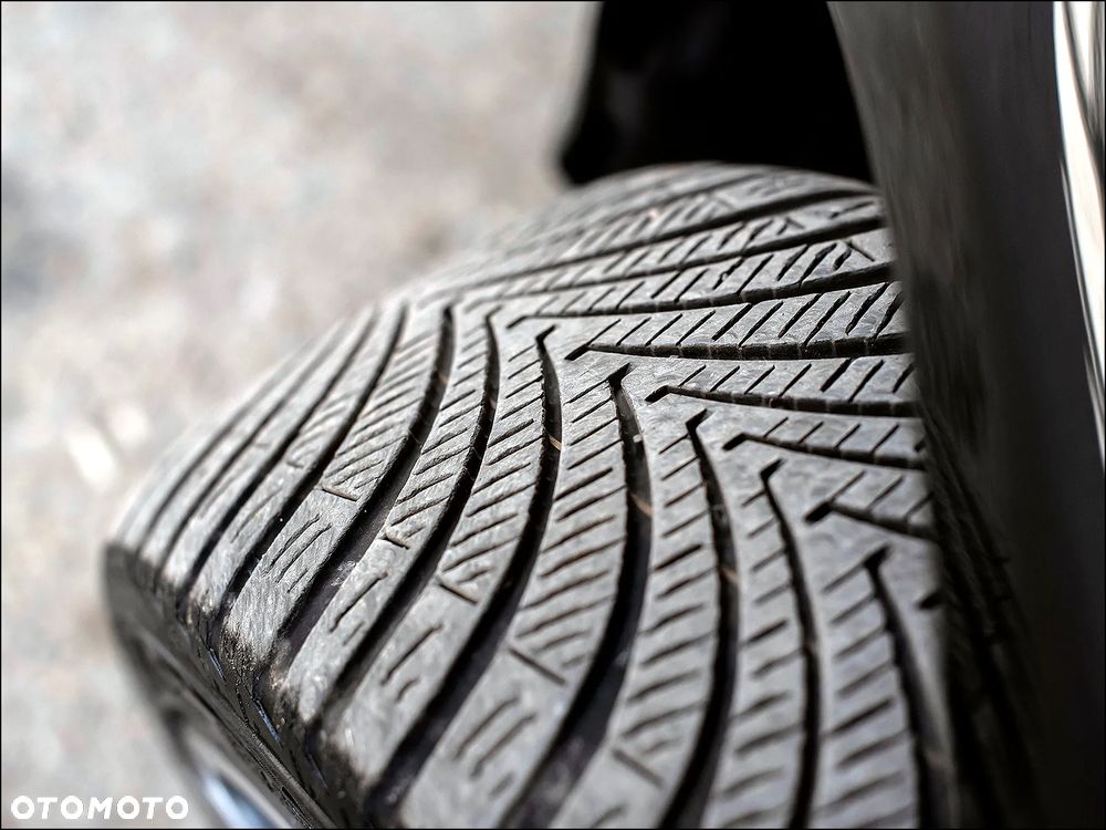 Mercedes-Benz CLA 180 7G-DCT Urban - 13