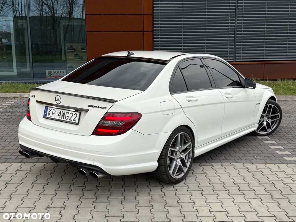 Mercedes-Benz Klasa C 63 AMG 7G-TRONIC - 20