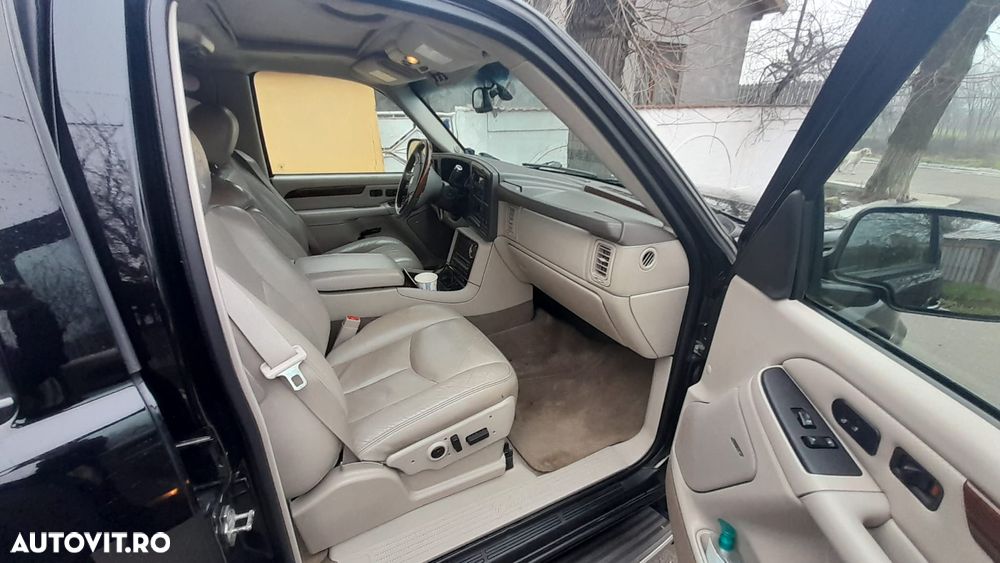 Cadillac Escalade - 8