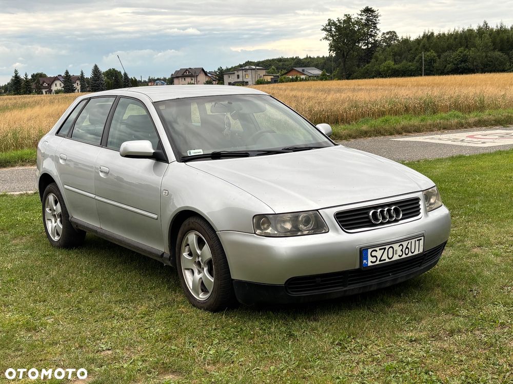 Audi A3 Sportback - 1