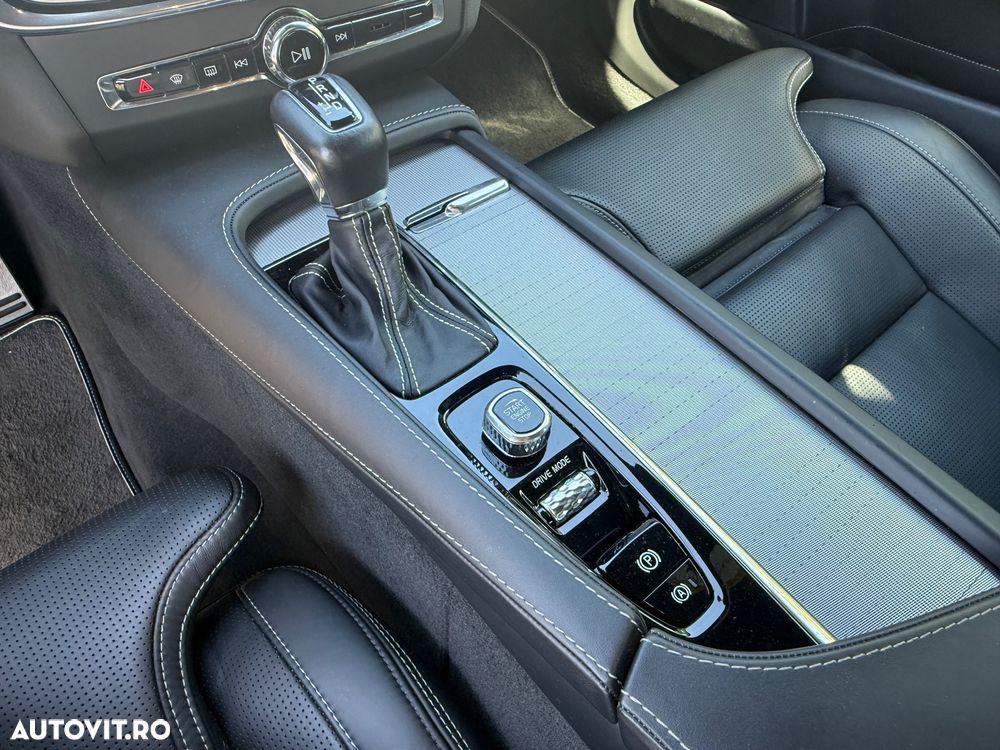 Volvo S90 D5 AWD Geartronic R Design - 28