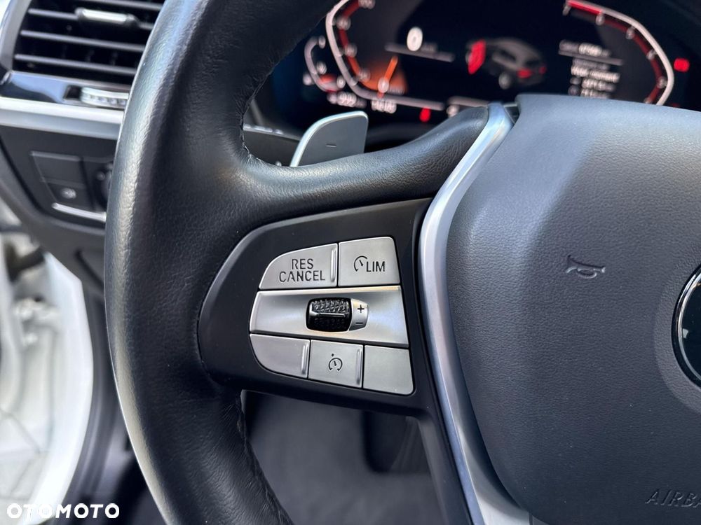 BMW X3 xDrive30i GPF Advantage - 21