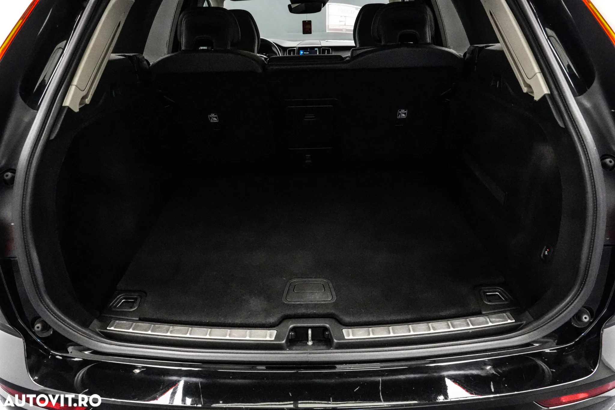 Volvo XC 60 T8 Twin Engine AWD Momentum Pro - 25