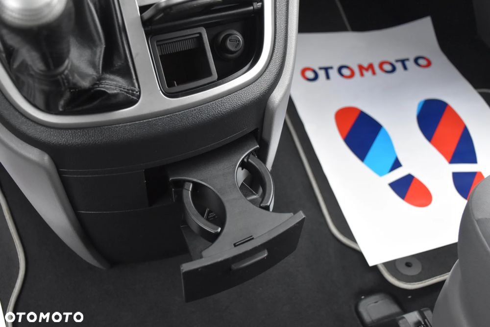 Hyundai H-1 2.5 CRDi Travel Comfort - 21