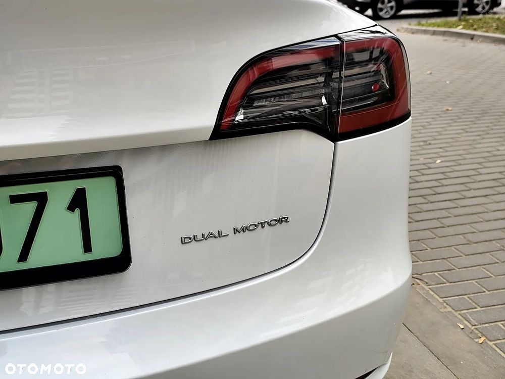 Tesla Model 3 - 11