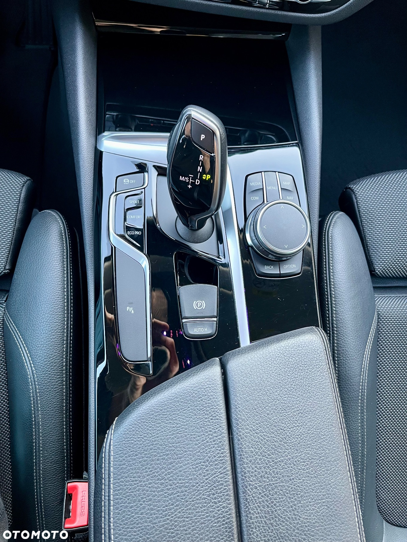 BMW Seria 5 520d Sport Line - 24