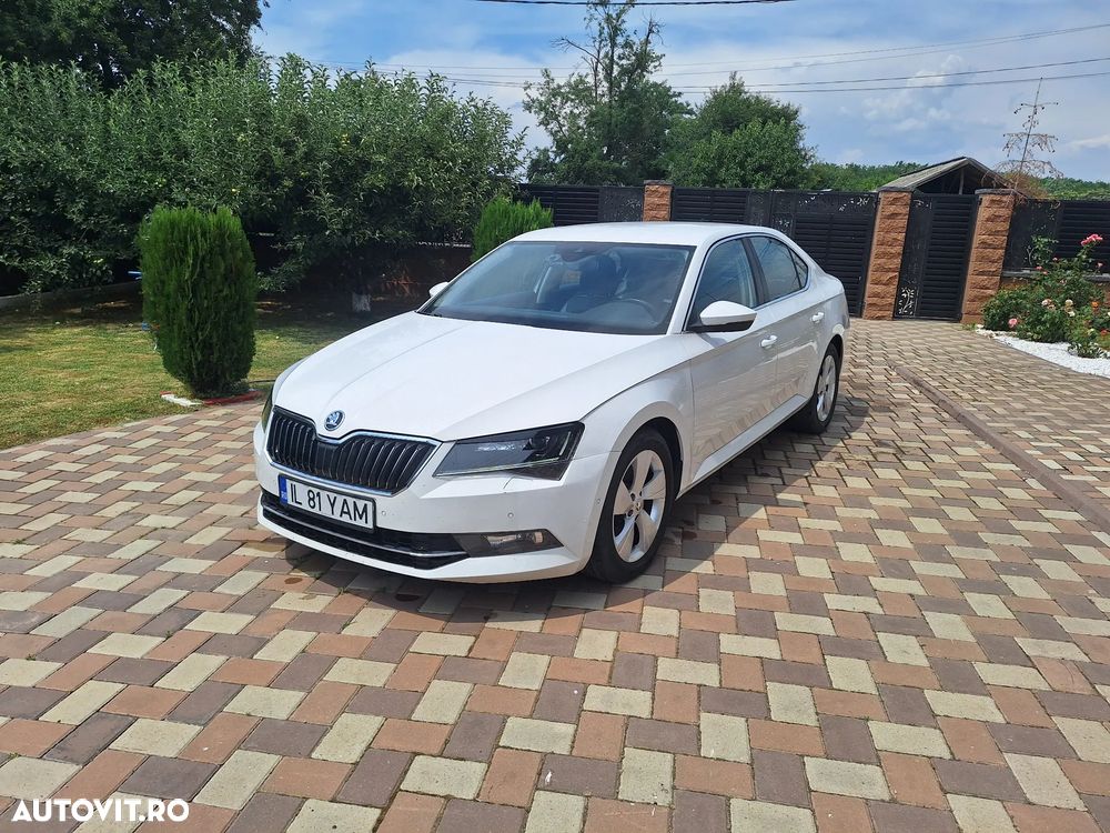 Skoda Superb 2.0 TDI DSG Ambition - 1