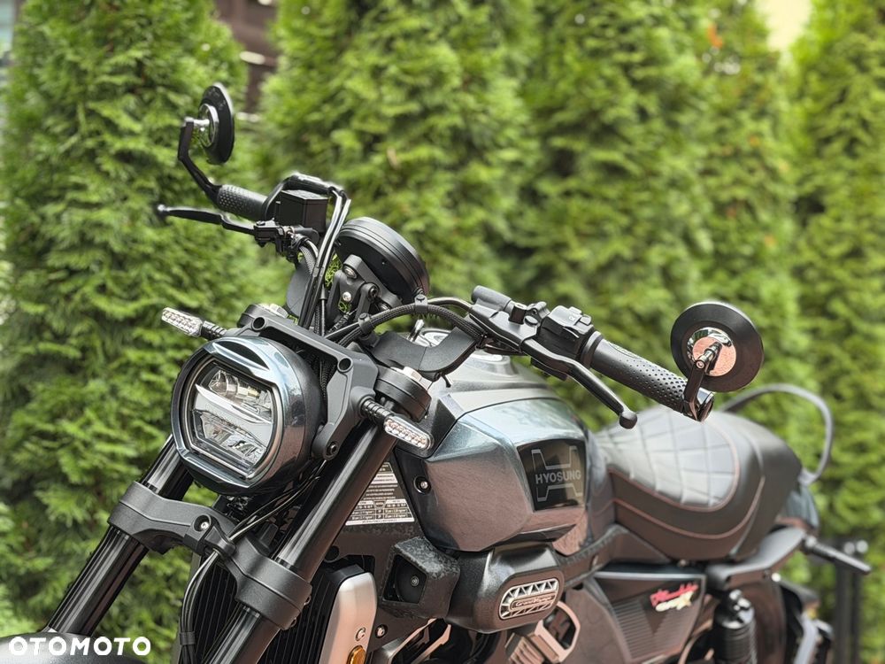 Hyosung GV - 18