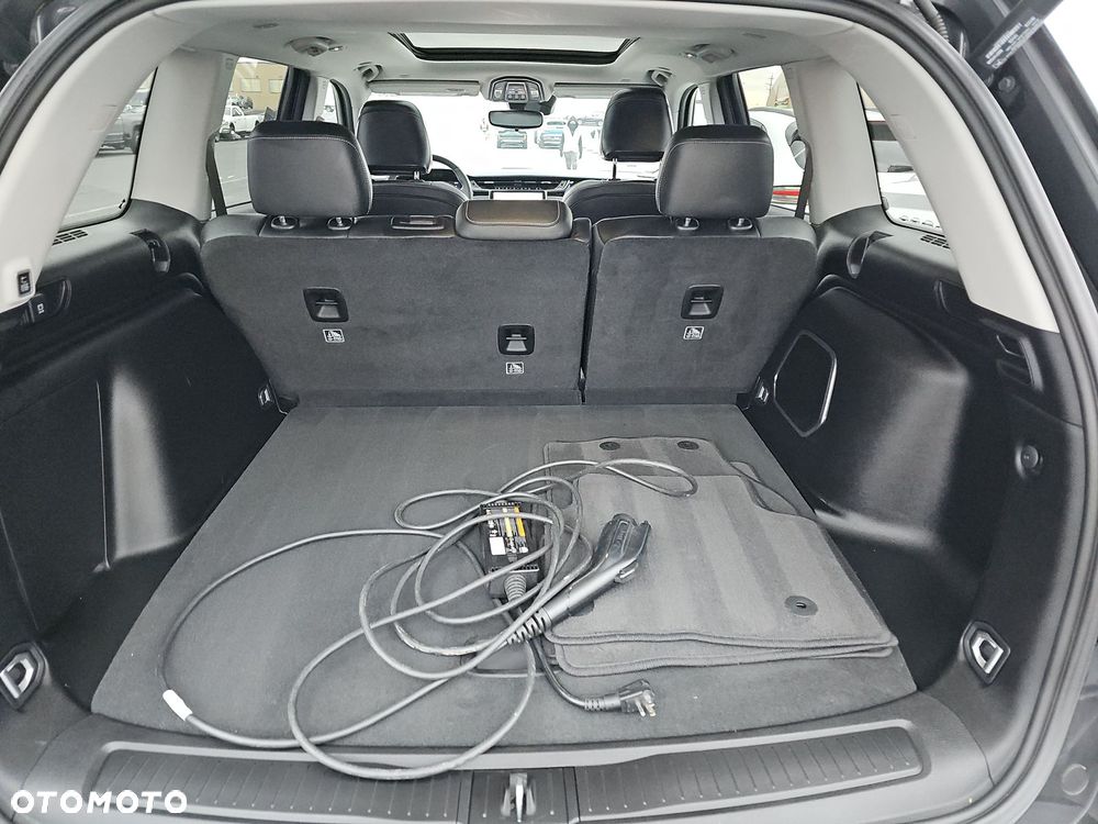 Jeep Grand Cherokee - 16