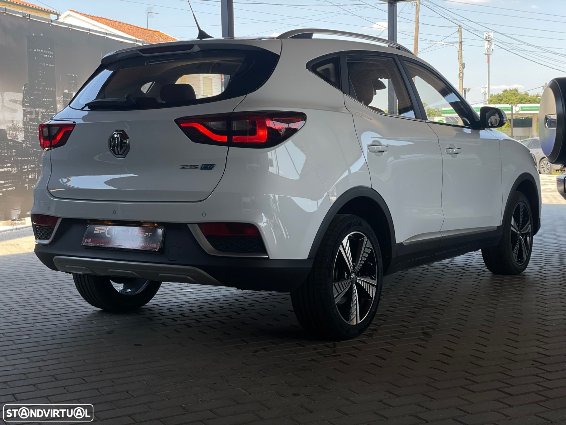MG ZS EV Luxury - 8