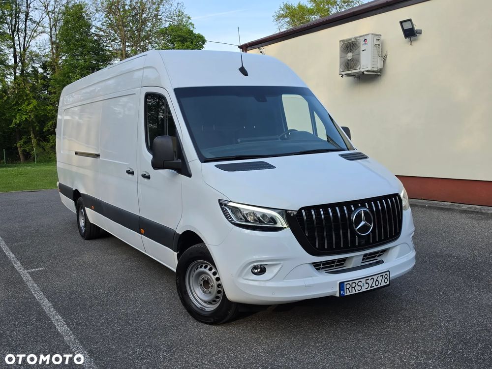 Mercedes-Benz Sprinter - 2